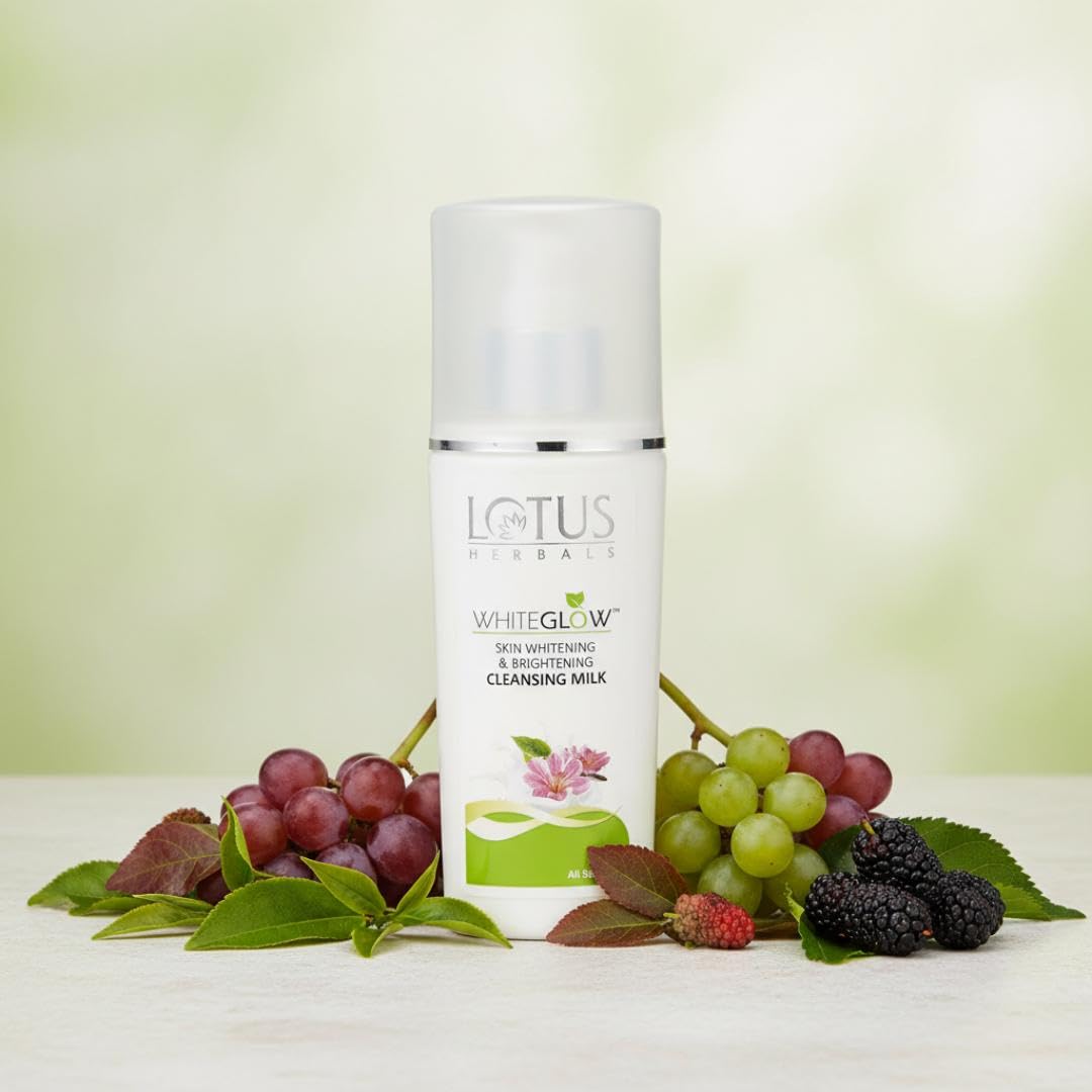 Lotus Whiteglow Cleansing Milk, cleansing milk, milky texture