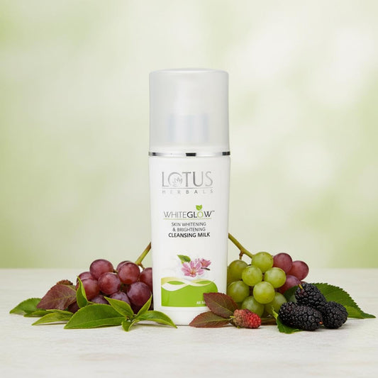 Lotus Whiteglow Cleansing Milk, cleansing milk, milky texture