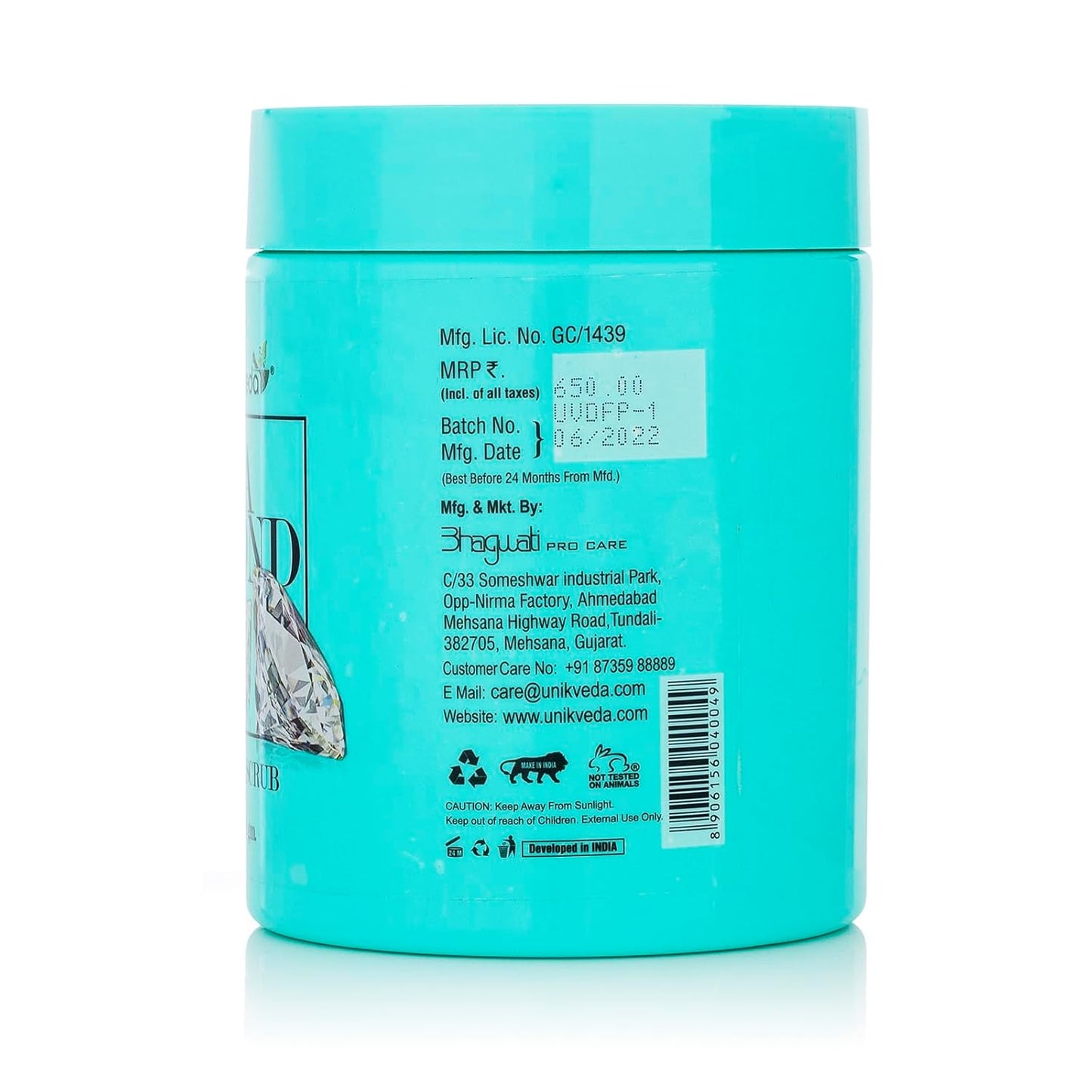 Unikveda Diamond Face Scrub, diamond exfoliating scrub, herbal face scrub, smooth skin care, professional facial