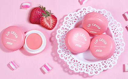 Nykaa Moisturising Macaron Lip Balm With Shea Butter, Almond Oil & Vitamin E - Strawberry|8 gms|MRP 299