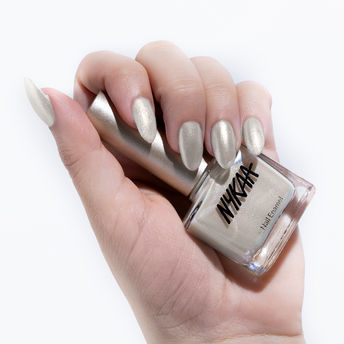 Nykaa Glitter Nail Enamel - Dripping Gold 461|9 ml|MRP 249
